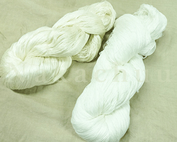シルク製品を絹糸からサポート