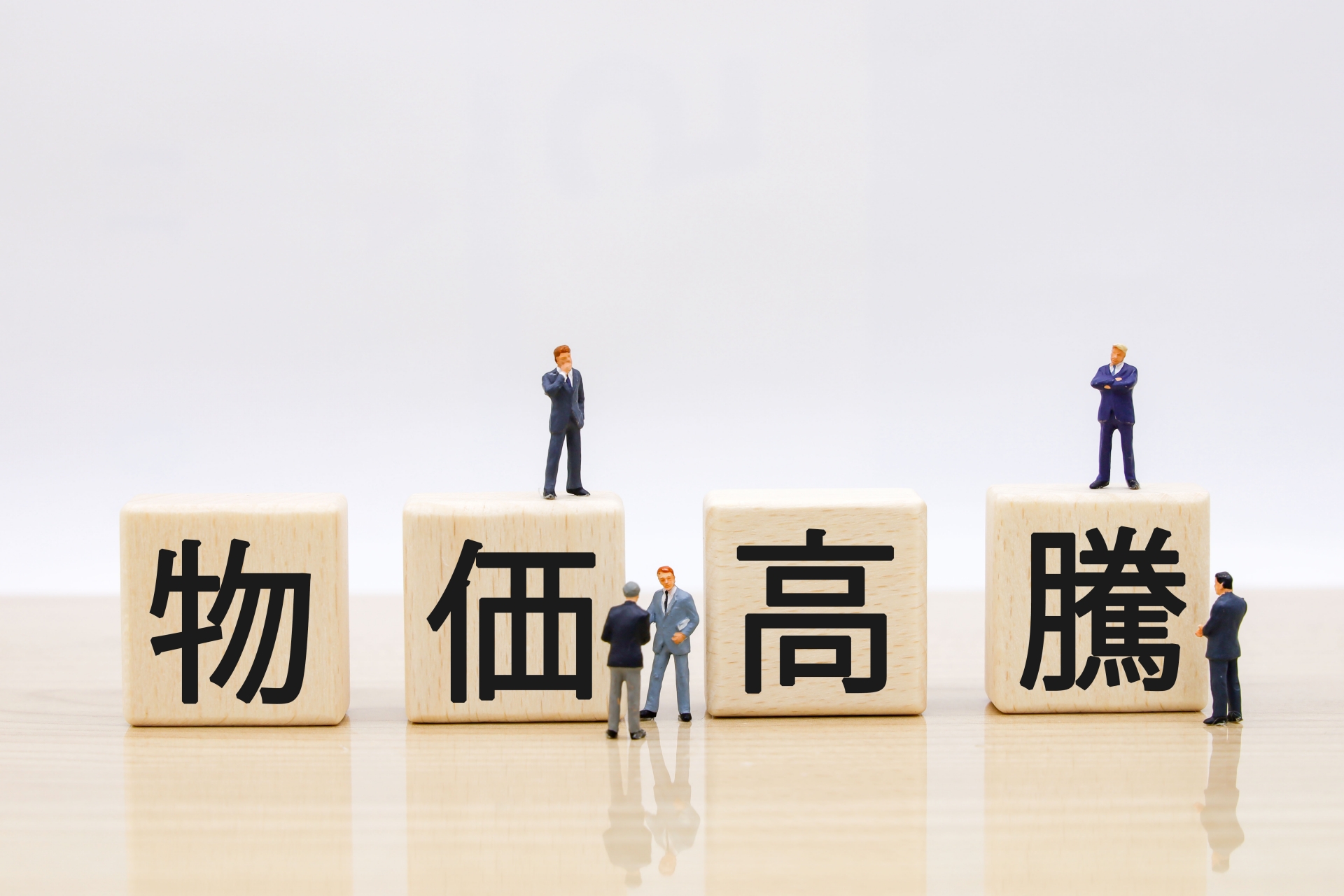 シルクはなぜ値段が高いのか？本当に高いのか？西陣の絹糸屋が解説し 